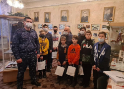 В их глазах страх и боль от недавно пережитых событий: Сергей Новиков