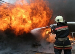 В Шахтах в переулке Достоевского сгорел магазин