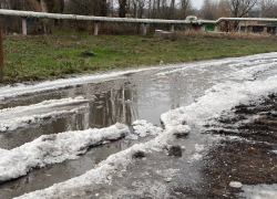 Жители улицы Мичурина в Шахтах не могут заехать в свои дворы