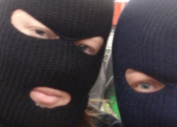 В Шахтах поймали двоих грабителей, совершивших налет на дом пенсионерки