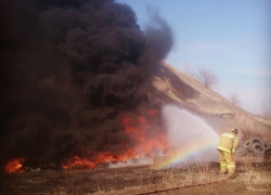 В Новшахтинске пожарные спасли автозаправку от взрыва