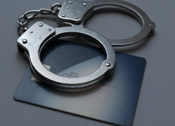 В Шахтах задержан мужчина, который нашел чужую карту и расплачивался ей  