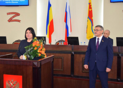 Экс-председатель шахтинской Думы Ирина Жукова удостоена Благодарственного письма за развитие молодежного парламентаризма 