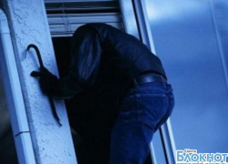 Шахтинец подозревается в совершении краж из частных домов