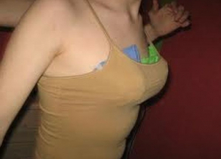 В бюстгальтере 25-летней жительницы Шахт обнаружили героин