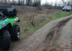 Пара разбилась на квадроцикле под Шахтами. Парень погиб на месте