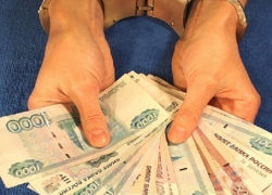 Шахтинский адвокат, пытавшийся выудить у клиента 600 000 рублей, получил два с половиной года условно