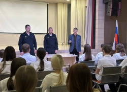 Школьникам рассказали секреты криминалистики в Шахтах 