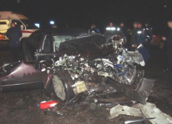 Под Новошахтинском столкнулись иномарка и микроавтобус из Украины