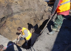 В поселке Ново-Азовка в Шахтах починили водовод
