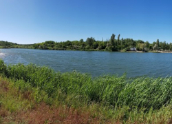 Купаться запрещено: в Шахтах закрыли единственный разрешенный водоем