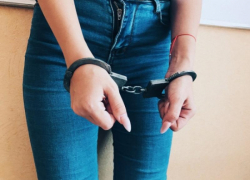 35-летнюю шахтинку задержали за хранение наркотиков 