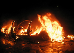 В Шахтах сгорела «девятка»