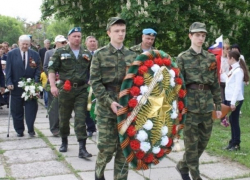 На мемориальном комплексе «Слава» в Александровском парке в Шахтах и в поселке Красина отметили День Победы