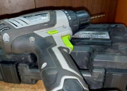 Полицейские задержали столяра, подозреваемого в краже инструментов на предприятии в Шахтах