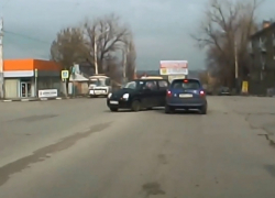 В Шахтах «Лада» протаранила «Матиз»