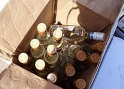 В Шахтам под видом водки продавали жидкость, опасную для здоровья.