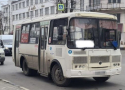 Водитель чуть не покалечил пенсионерку в Шахтах: проблема с грубым отношением водителей