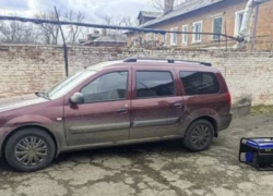 Шахтинец хотел угнать машину, но она заглохла из-за закончившегося бензина 