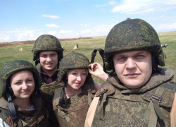 Генерал-майор ФСБ вручил главному редактору «Блокнота Шахты» свидетельство об особой подготовке 