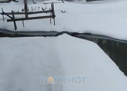 Людей топит канализация на проспекте Ленинского Комсомола в Шахтах