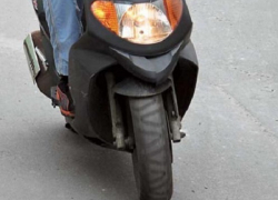 В Шахтах ищут водителя скутера, сбившего 14-летнюю девочку