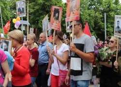«Бессмертный полк» в несколько тысяч человек прошел в Шахтах