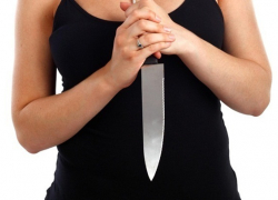 После удара ножом в грудь, шахтинец отказался от скорой и прожил ещё несколько часов