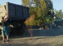 После публикации в «Блокноте Шахты» убрали муcор с дороги в посёлке Аюта