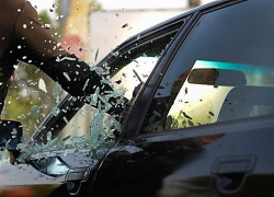 Житель Шахт на 150 тысяч рублей ограбил автомобиль ростовчанки