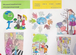 Две школьницы из Шахт победили в конкурсе «Великие слова учителям»