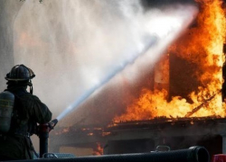  В Новошахтинске на улице Малой произошел сильный пожар