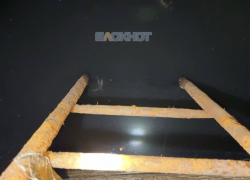 Подвалы, которые являются временным убежищем во время беспилотных атак в Шахтах, затоплены