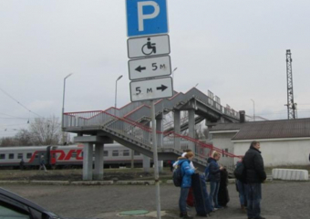 Молодого мужчину насмерть сбил поезд в Шахтах