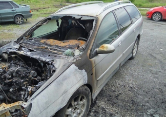 «Ситроен» в переулке Якутском в Шахтах согрел в результате поджога