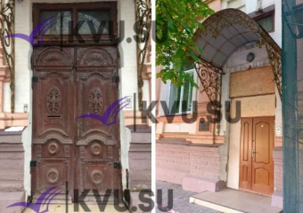 В Шахтах на объекте культурного наследия заменили резную дверь на современную