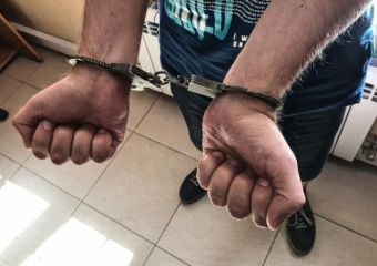 «Дал позвонить»: добрый шахтинец лишился телефона и денег 