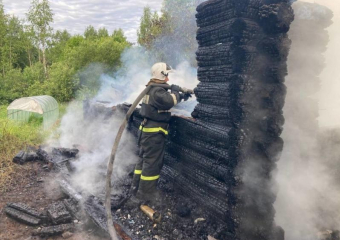 Свой 60-летний юбилей и День города шахтинка встретила в полусгоревшем доме