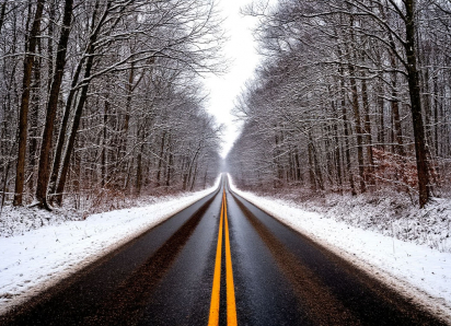 Машину начало вертеть: о дорогах в Шахтах в зимний период рассказали жители города