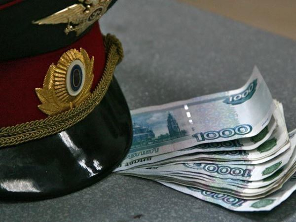 В Шахтах за вымогательство 2,5 миллионов рублей осужден бывший подполковник полиции