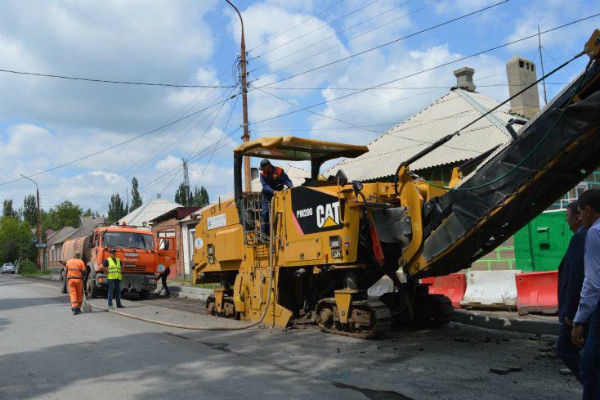 На улице Смидовича начался ремонт дороги
