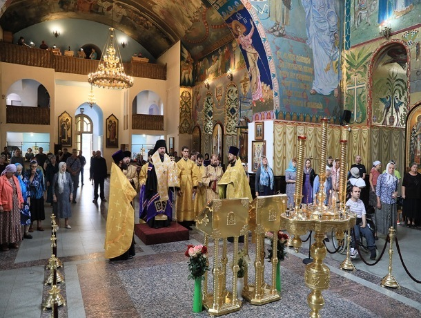 И постановил Синод иметь титул Шахтинский и Миллеровский: день рождения отмечает местная епархия