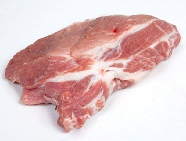 Шахтинского предпринимателя заставили уничтожить 129 кг свинины