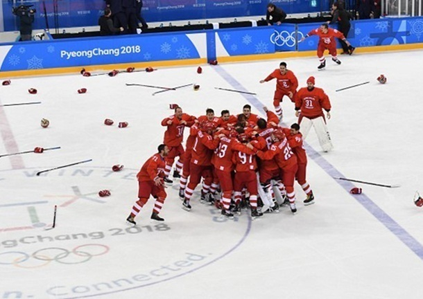 «Наши молодцы и комментарии здесь излишни», - шахтинский спортсмен о победе российских хоккеистов