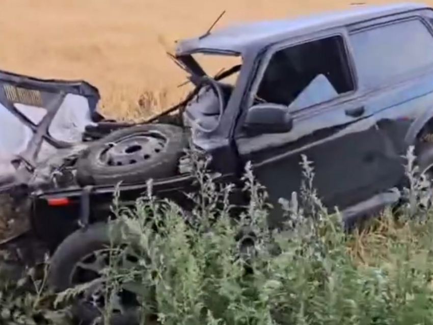 Два человека погибли в страшной аварии под Шахтами 