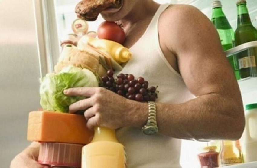 Шахтинцы обокрали магазин в Семикаракорске на 10 тысяч рублей