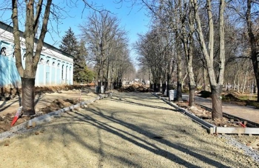 Реконструкция Александровского парка в Шахтах не должна быть остановлена