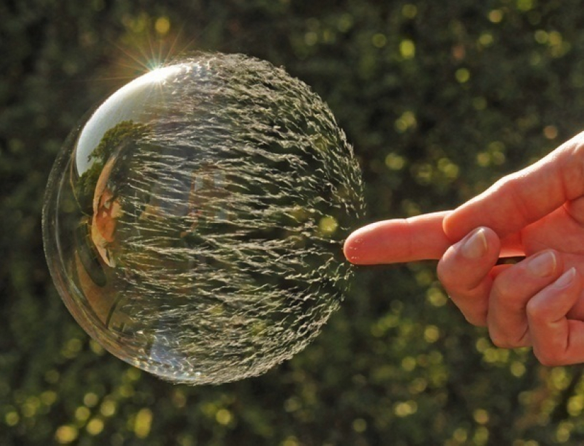 «Обезвредили» мыльные пузыри в шахтинской спортивной школе