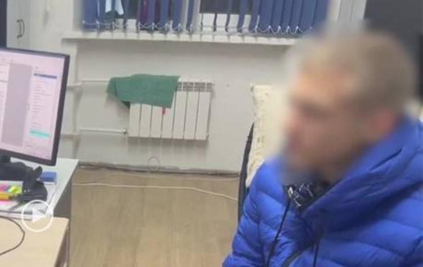 Задержали 16-летнего курьера телефонных мошенников в Шахтах