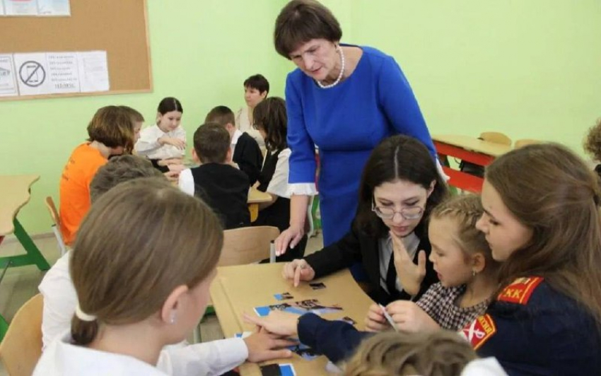 Познавательная программа „Из хроники военных лет“ прошла в шахтинской библиотеке